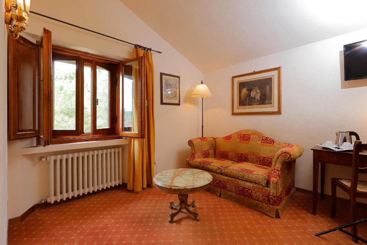 Relais Vignale & Spa Radda in Chianti Buitenkant foto