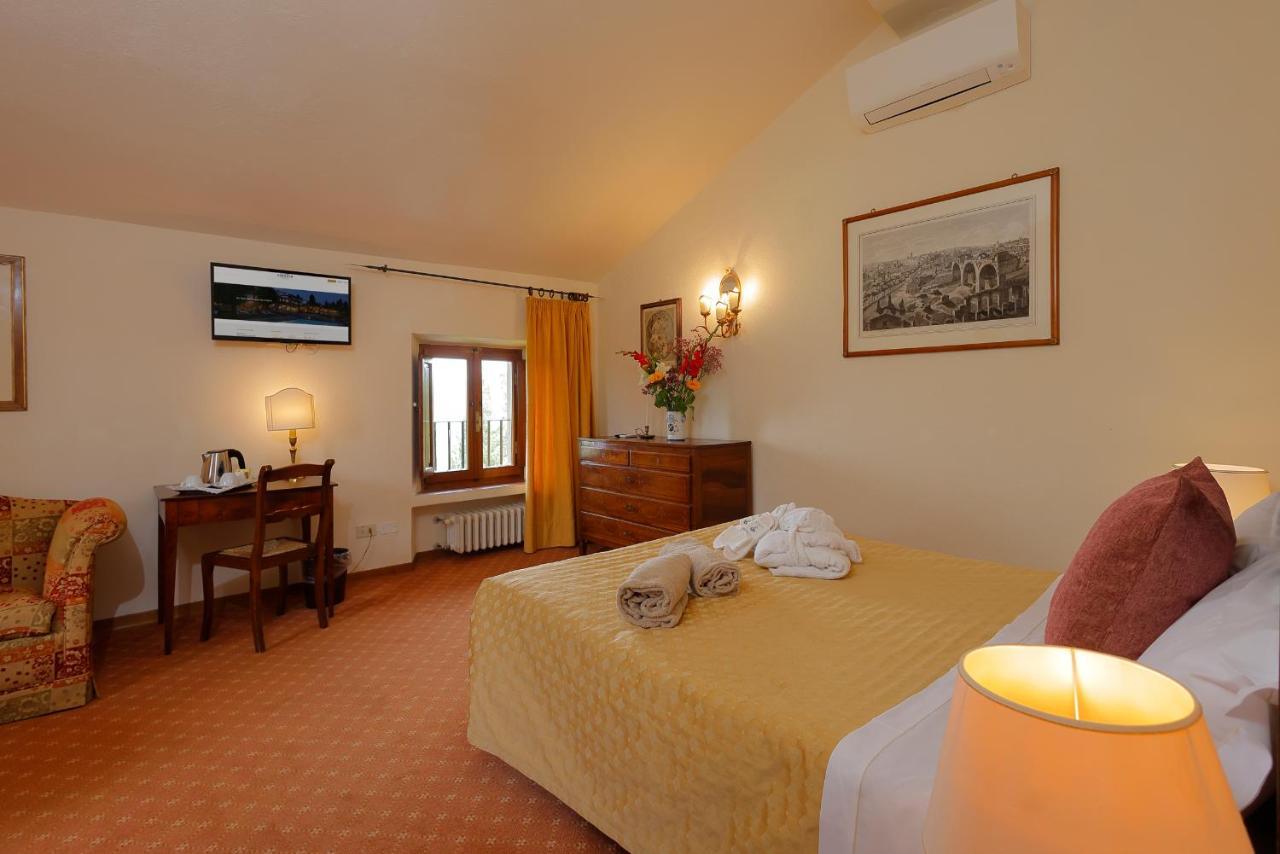 Relais Vignale & Spa Radda in Chianti Buitenkant foto