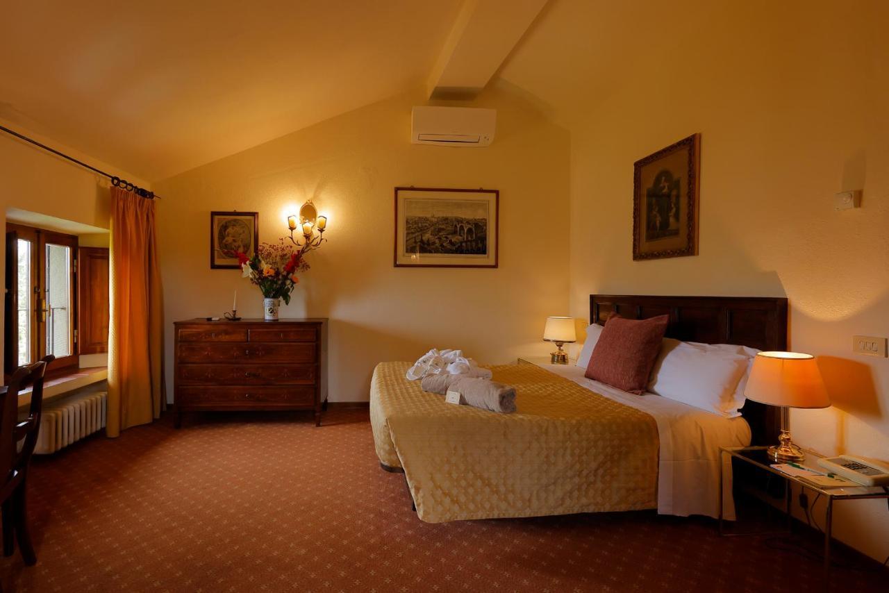 Relais Vignale & Spa Radda in Chianti Buitenkant foto